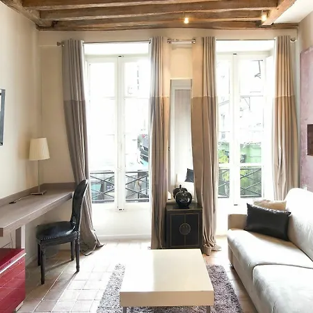 Marais Sicile Apartment