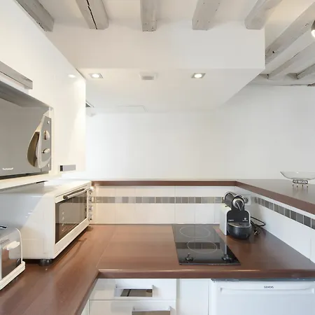 Apartment Marais Sicile